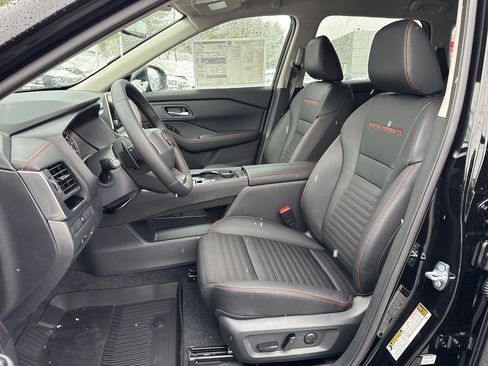 New 2026 Nissan Rogue SV image 10