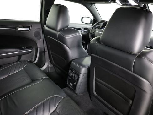 Used 2023 Chrysler 300 C RWD image 39