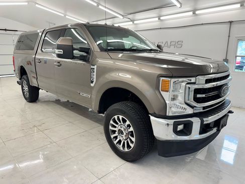 Used 2020 Ford F250 Lariat w/ Lariat Value Package AWD/4WD image 3
