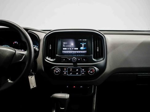 Used 2017 Chevrolet Colorado W/T image 11