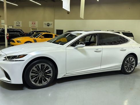 Used 2019 Lexus LS 500 F Sport image 4