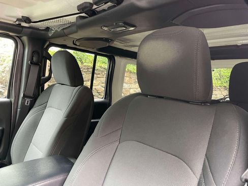 Used 2022 Jeep Wrangler Unlimited Sport AWD/4WD image 18