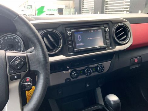 Used 2017 Toyota Tacoma SR5 image 6