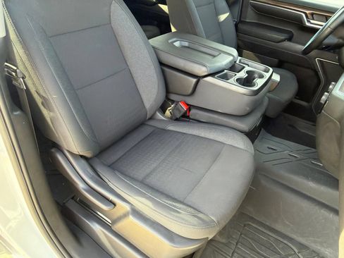 Used 2024 Chevrolet Silverado 1500 LT RWD image 10