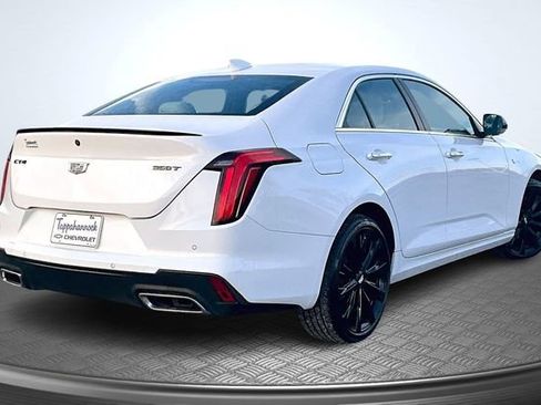 Used 2025 Cadillac CT4 Luxury image 6