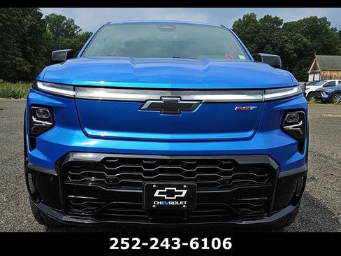 Used 2025 Chevrolet Silverado EV RST AWD/4WD image 7