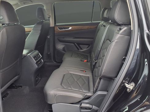 New 2026 Volkswagen Atlas SE AWD/4WD image 13