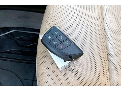 Used 2024 Chevrolet Tahoe Premier w/ Premium Package 2 image 35