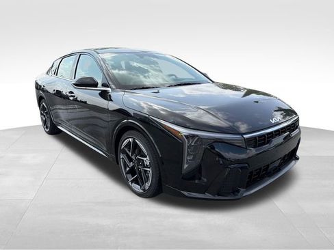 New 2026 Kia K4 GT-Line FWD image 1