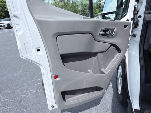 Used 2025 Ford Transit 350 XLT RWD image 31