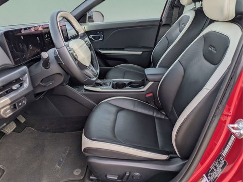 Used 2025 Kia K4 GT-Line w/ GT-Line Premium Package FWD image 17