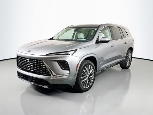 Used 2025 Buick Enclave Avenir w/ Super Cruise Package image 3
