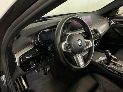 Used 2018 BMW M550i xDrive AWD/4WD image 19