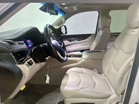 Used 2019 Cadillac Escalade Premium Luxury image 10