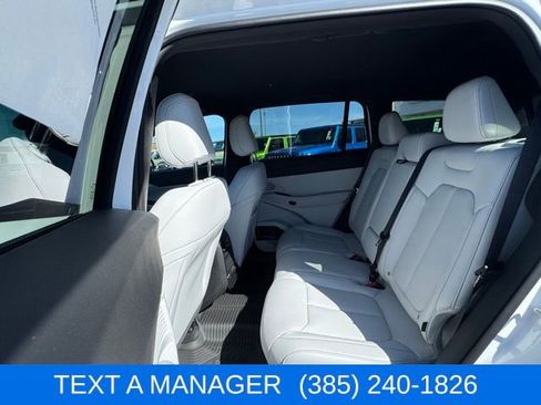 New 2026 Jeep Cherokee Limited image 27