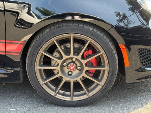 Used 2019 FIAT 500 Abarth w/ Popular Equipment Package FWD image 6