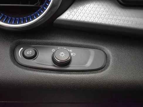 Used 2024 Chevrolet Trax LT w/ Driver Confidence Package image 22