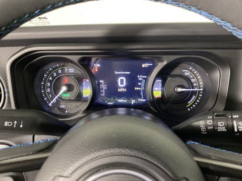 Used 2025 Jeep Wrangler Unlimited Rubicon 4xe w/ Safety Group AWD/4WD image 23