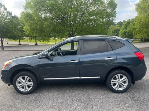 Used 2013 Nissan Rogue SV w/ Premium Pkg AWD/4WD image 10