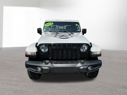 Used 2022 Jeep Gladiator Sport AWD/4WD image 8