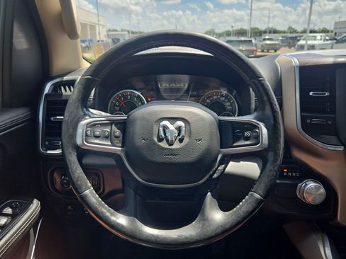 Used 2020 RAM 1500 Laramie RWD image 17