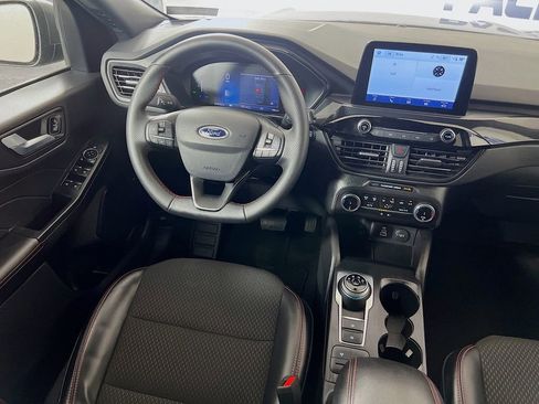 Certified 2025 Ford Escape ST-Line image 26