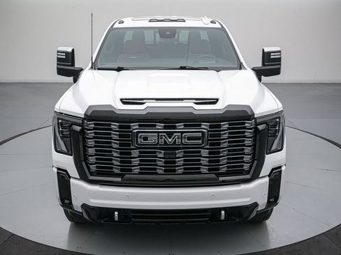 Used 2025 GMC Sierra 2500 Denali Ultimate AWD/4WD image 12