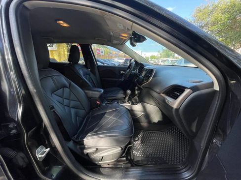Used 2015 Jeep Cherokee Latitude FWD image 31