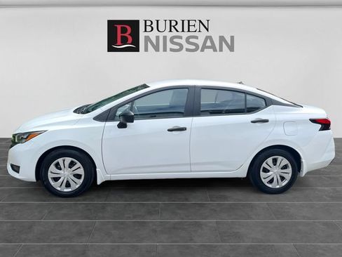 Used 2025 Nissan Versa S w/ Trunk Package FWD image 2