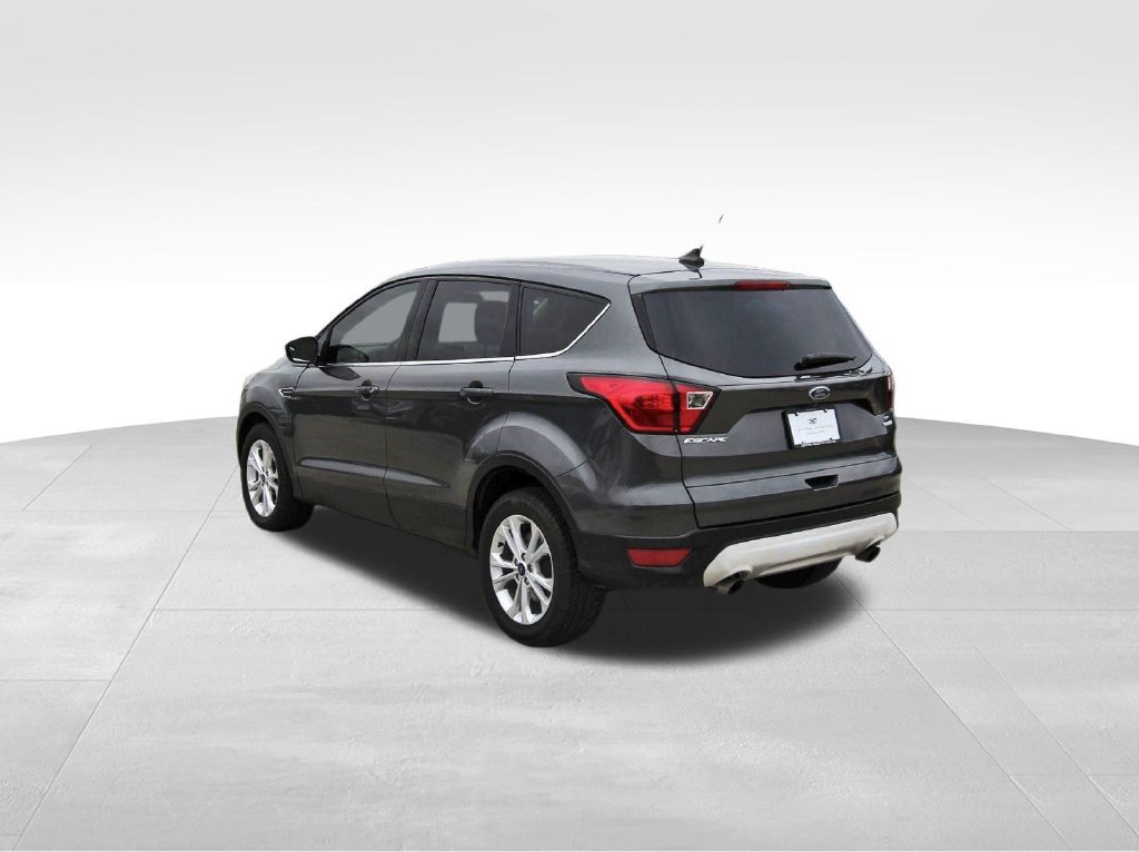 Used 2019 Ford Escape SE FWD image 3