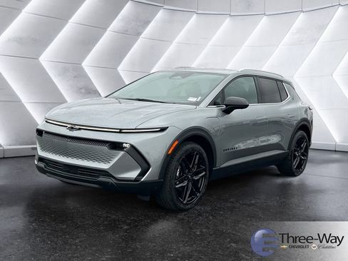 New 2026 Chevrolet Equinox EV LT w/ LPO, Blackout Package FWD image 1