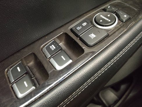 Used 2017 Kia Sorento AWD image 27
