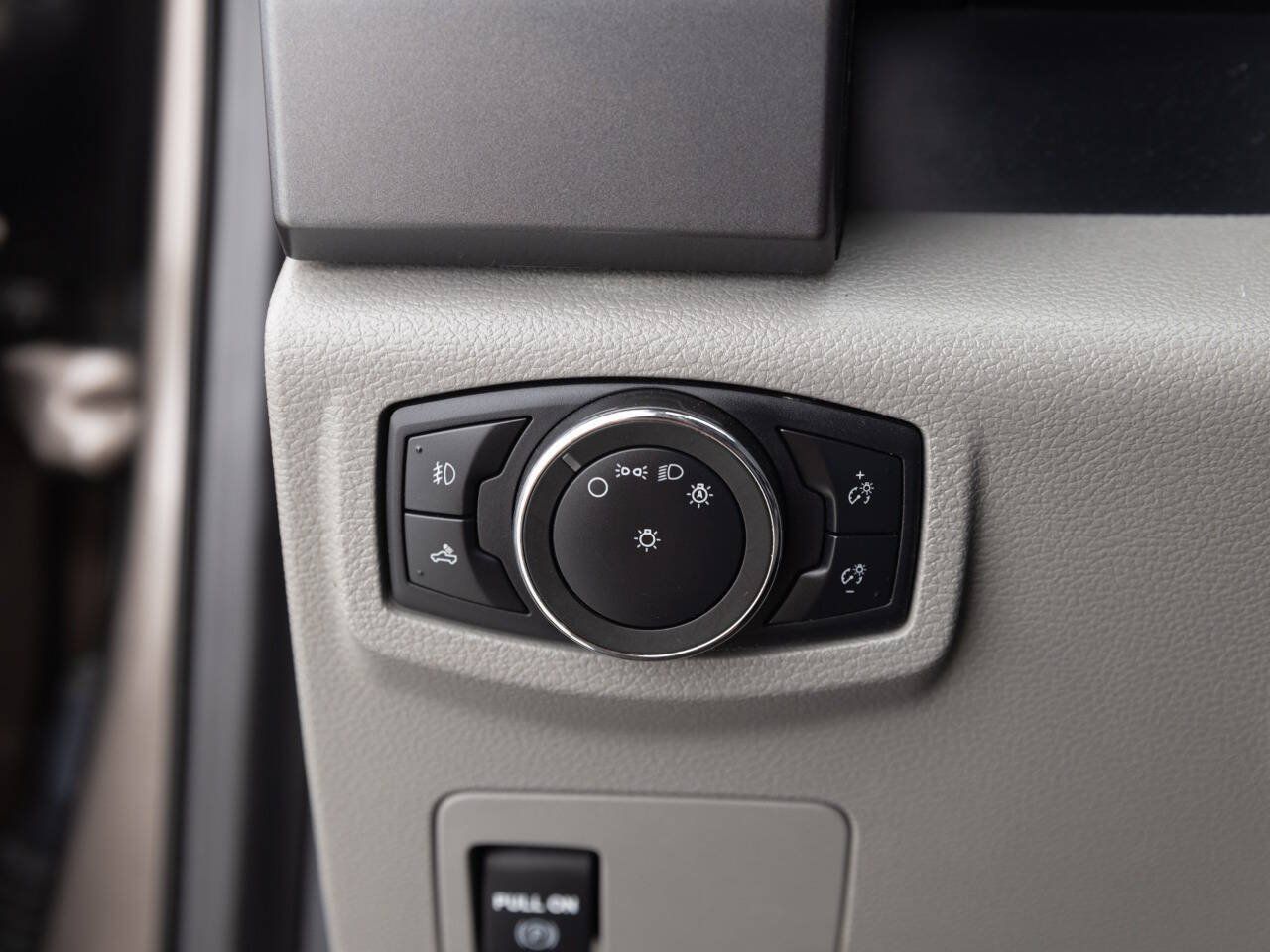 Used 2020 Ford F150 XLT AWD/4WD image 38