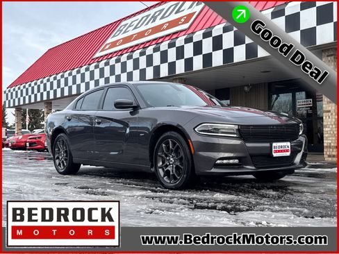 Used 2018 Dodge Charger GT image 1