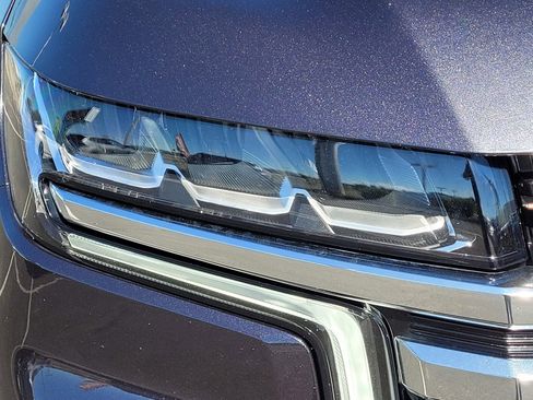 Used 2024 Chevrolet Suburban LT AWD/4WD image 11