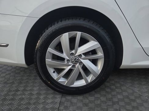 Used 2018 Volkswagen Passat 2.0T SE image 36