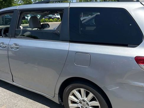 Used 2013 Toyota Sienna XLE w/ Entertainment Pkg AWD/4WD image 5