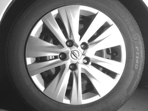 Used 2025 Nissan Sentra S FWD image 12
