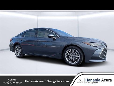 Used 2020 Toyota Avalon Limited image 1