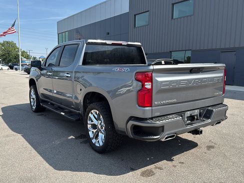 Used 2021 Chevrolet Silverado 1500 Custom w/ Safety Confidence Package AWD/4WD image 4