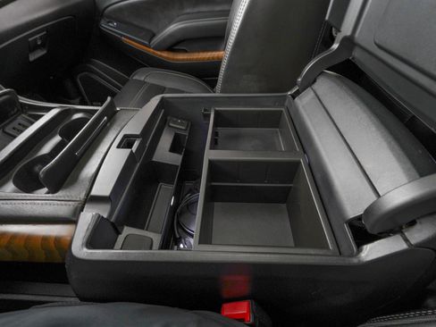 Used 2020 GMC Yukon Denali w/ Open Road Package image 31