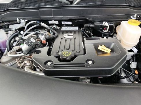 New 2026 RAM 5500 Tradesman w/ Chrome Appearance Group image 11