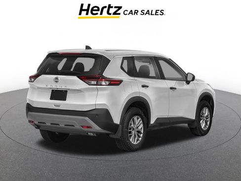 Used 2023 Nissan Rogue S FWD image 2