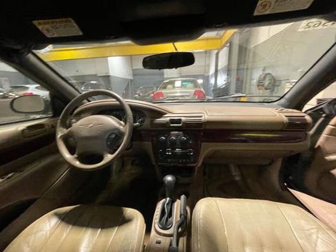 Used 2002 Chrysler Sebring LXi image 27