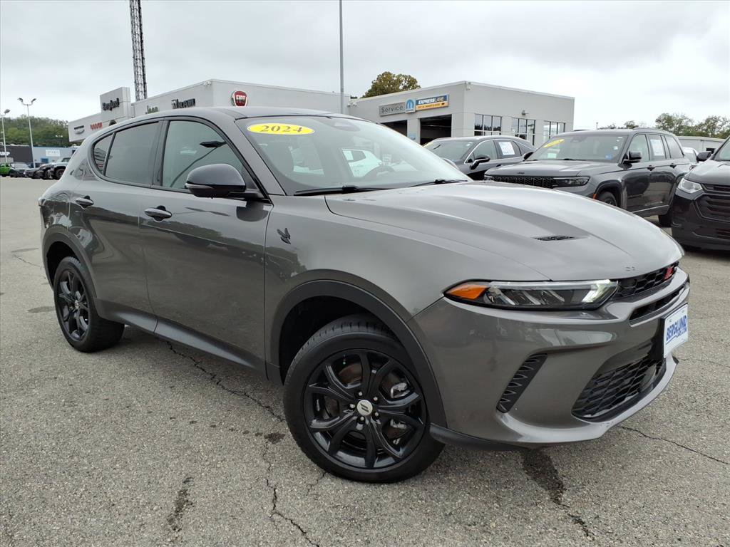 Used 2024 Dodge Hornet GT Plus w/ GT Blacktop Package AWD/4WD image 2