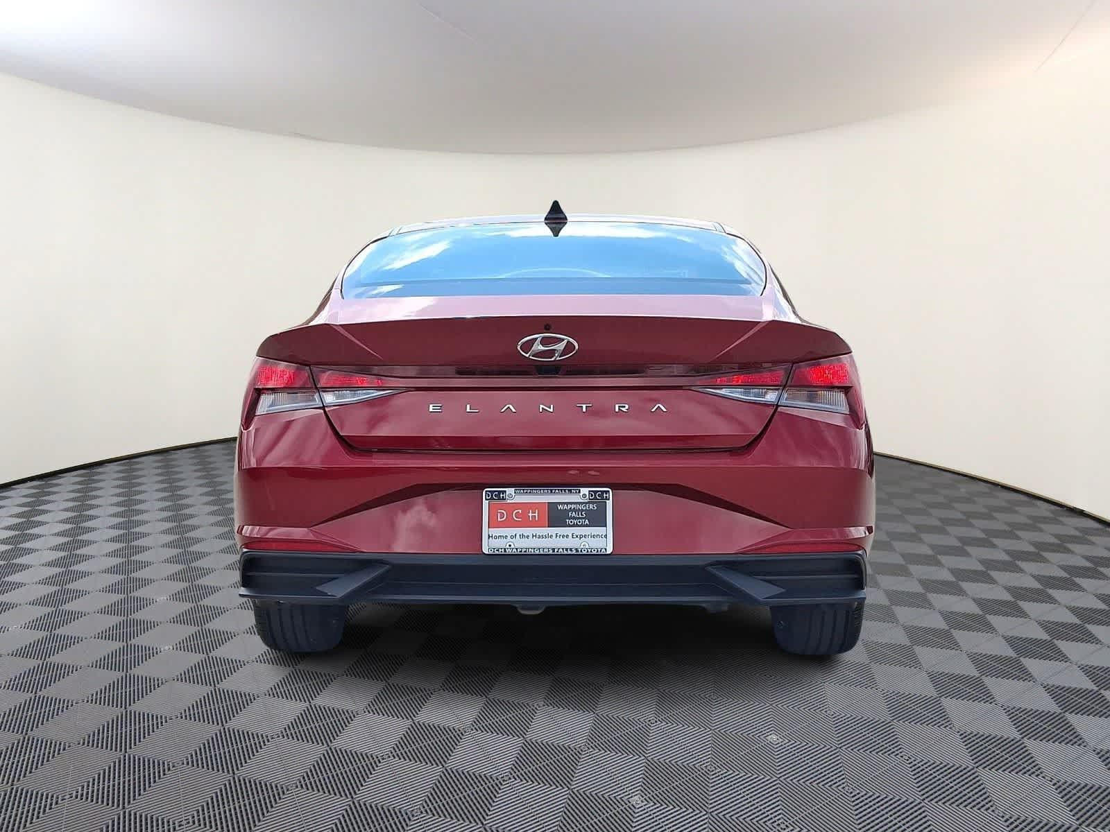Used 2023 Hyundai Elantra SEL w/ Convenience Package FWD image 6