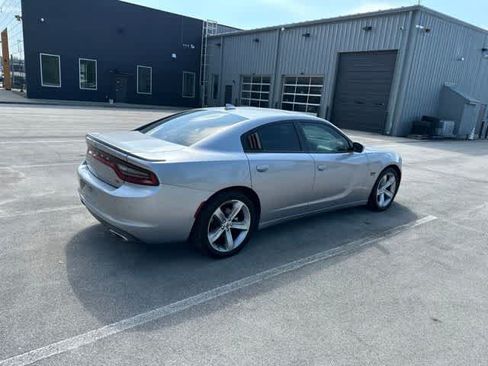 Certified 2018 Dodge Charger R/T RWD image 12