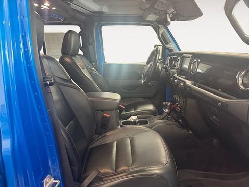 Used 2022 Jeep Wrangler Unlimited Rubicon w/ Dual Top Group AWD/4WD image 4