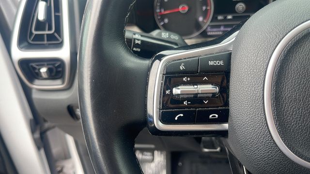 Used 2022 Kia Sorento S AWD/4WD image 32