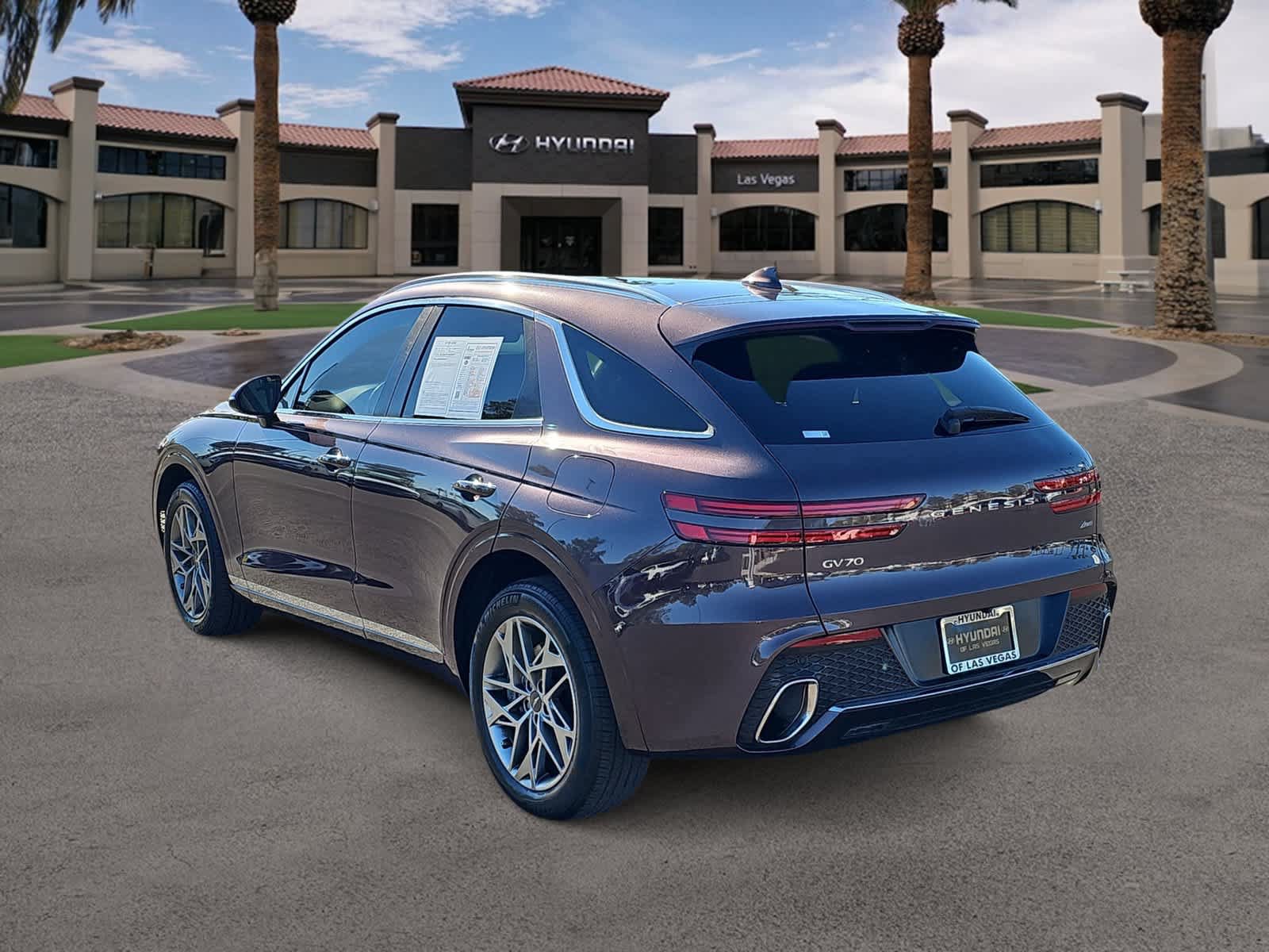 Used 2023 Genesis GV70 2.5T w/ Select Package AWD/4WD image 6